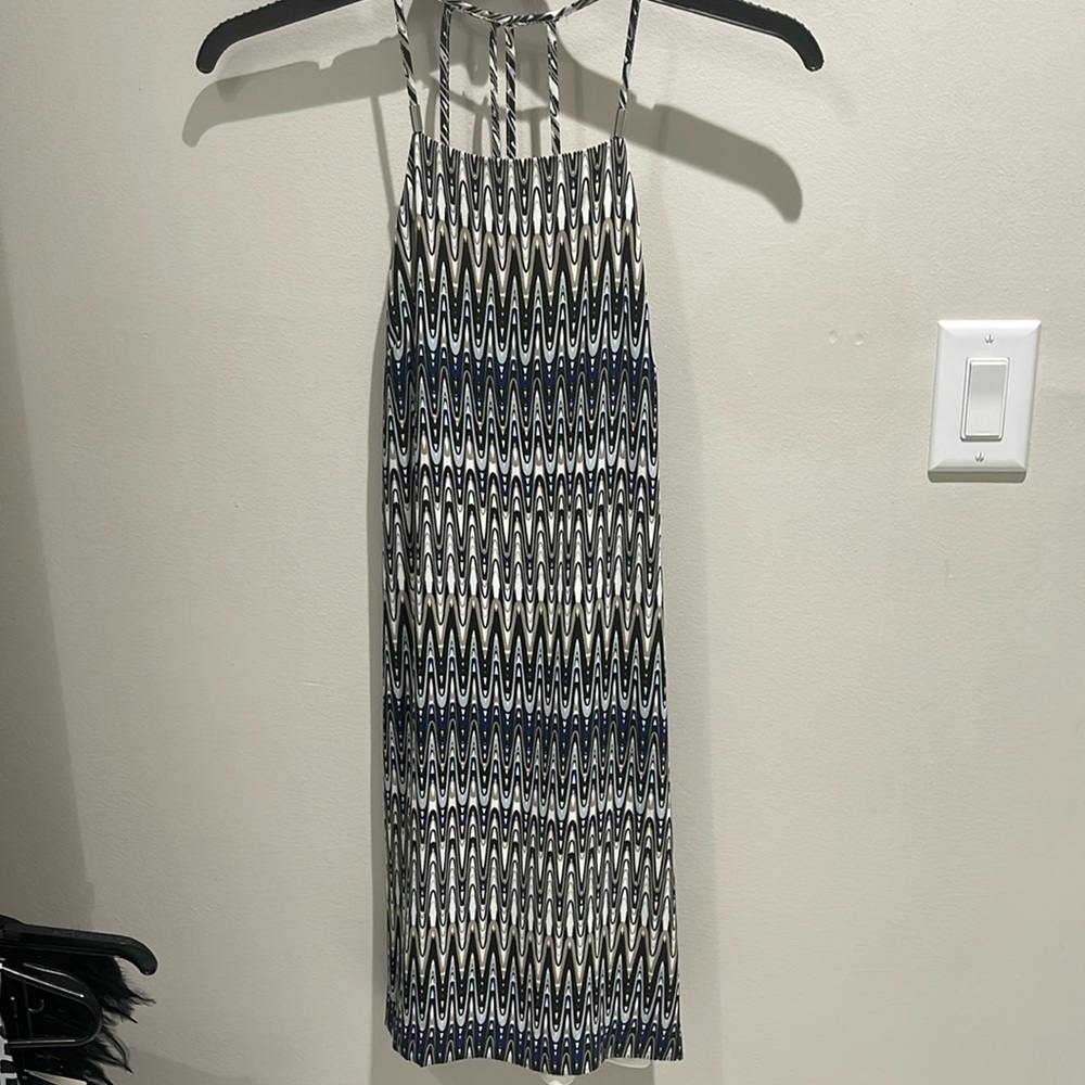 Beautiful short dress with black, navy white and tan colors, size S worn once